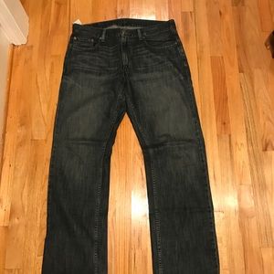 ❌SOLD❌ Men’s 559 Levi’s jeans - like new